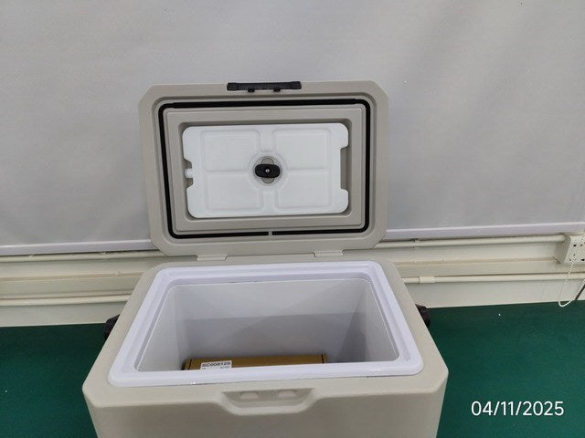 P15 Portable Car Fridge (45W 13.5L) for Camping