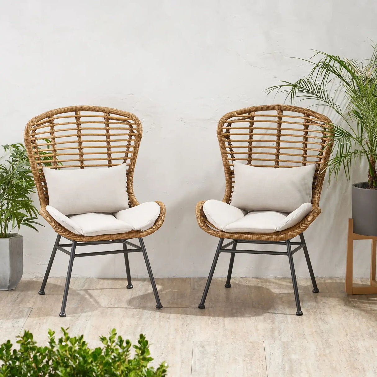 Calypso - Outdoor Chair With Water Resistance Cushion And Iron Frame