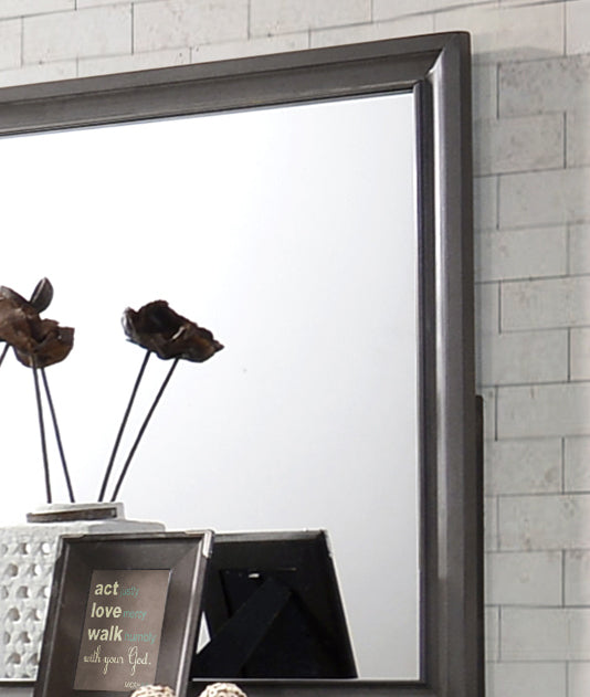 Traditional Queen 5 PC Storage Bedroom Set in Gray Wood