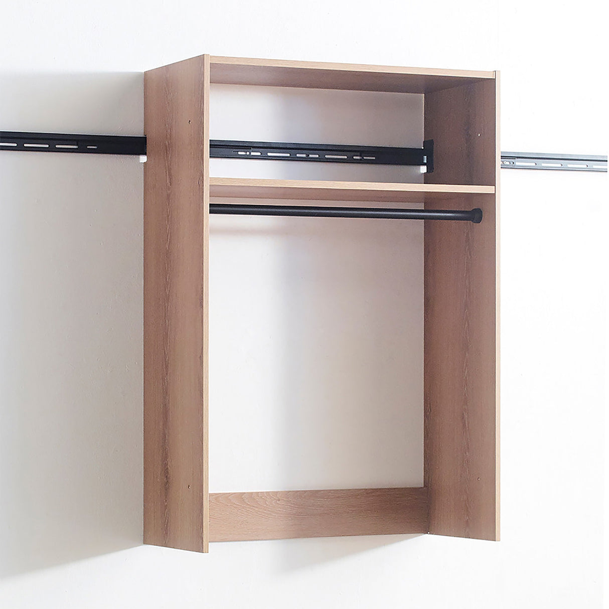 Devi Walk-In Closet