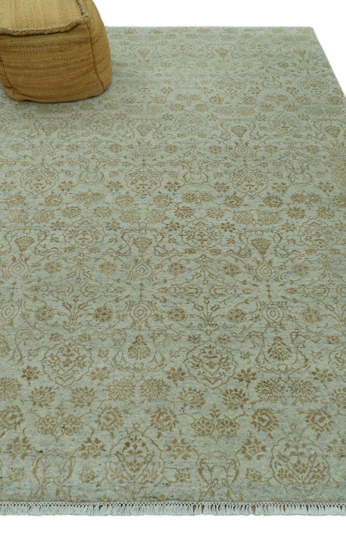 Traditional Design Ivory, Silver and Brown 7x9 Hand Knotted wool rug