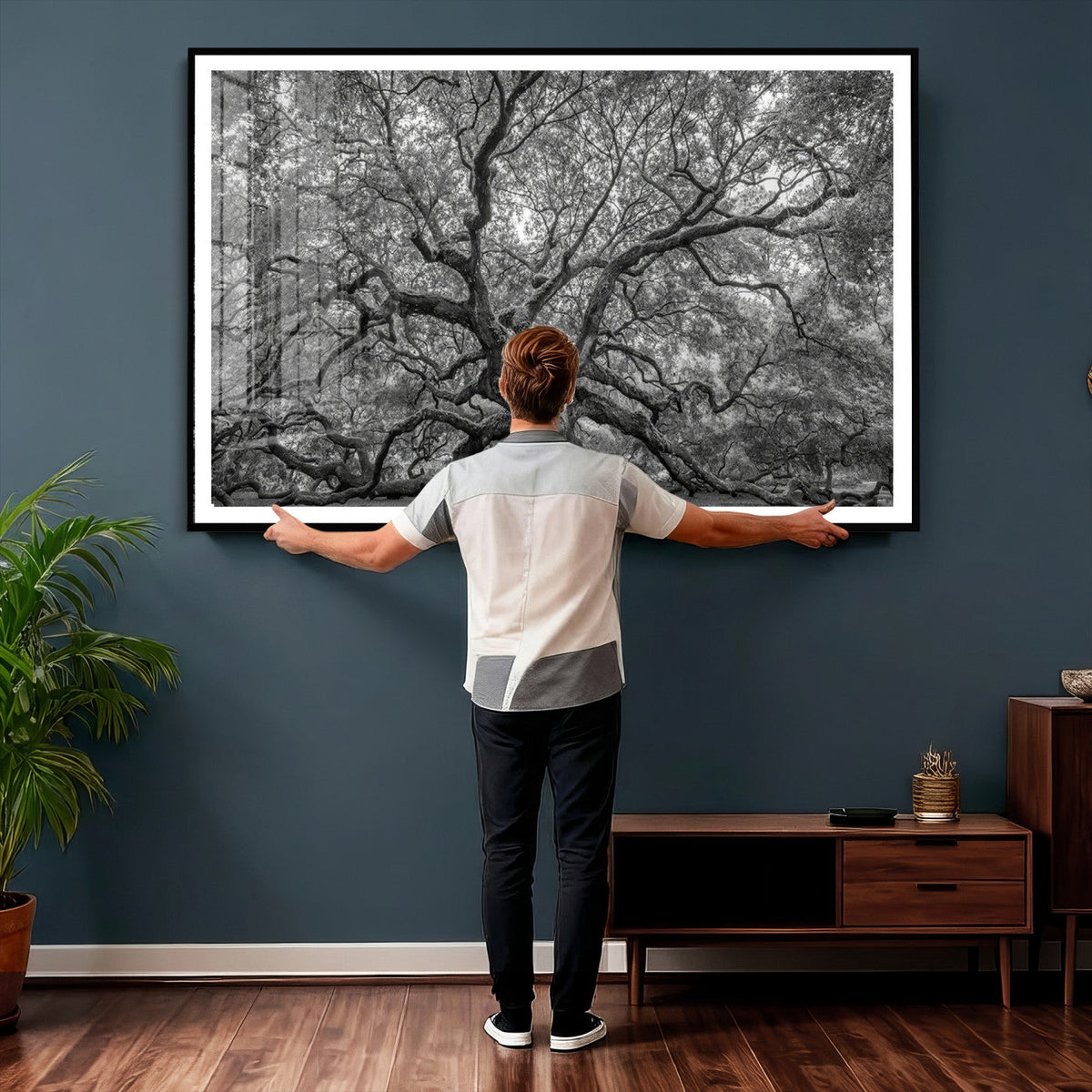 Majestic Angel Oak Tree Black and White Canvas Print – Multi