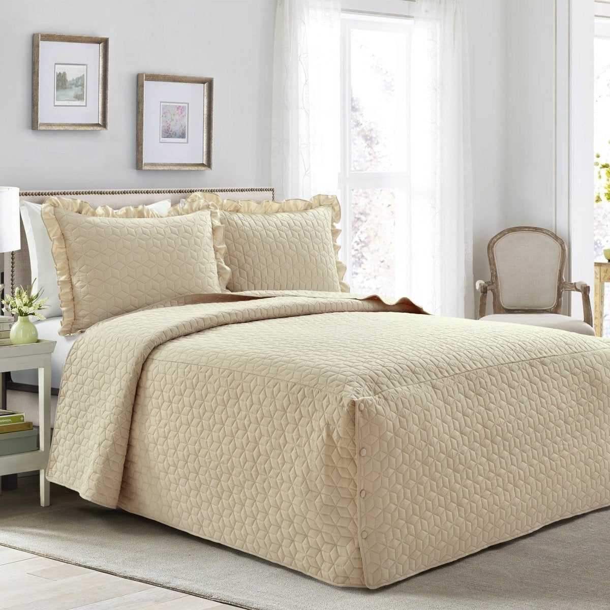 French Country Geo Ruffle Skirt 3 Piece Bedspread Set