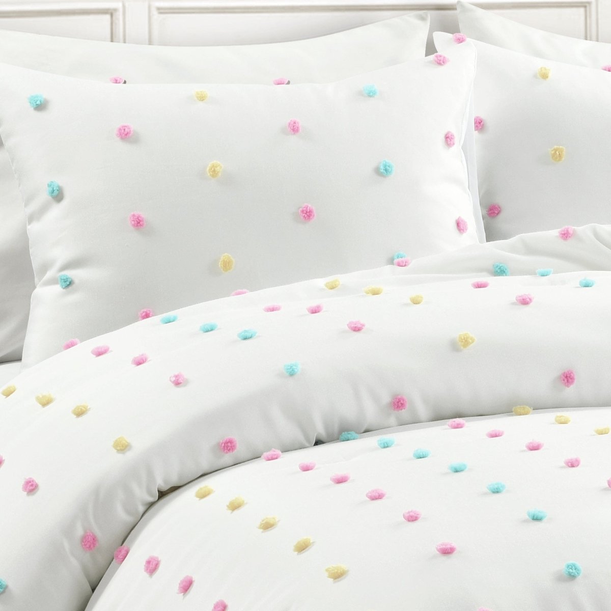 Rainbow Tufted Dot Comforter Set