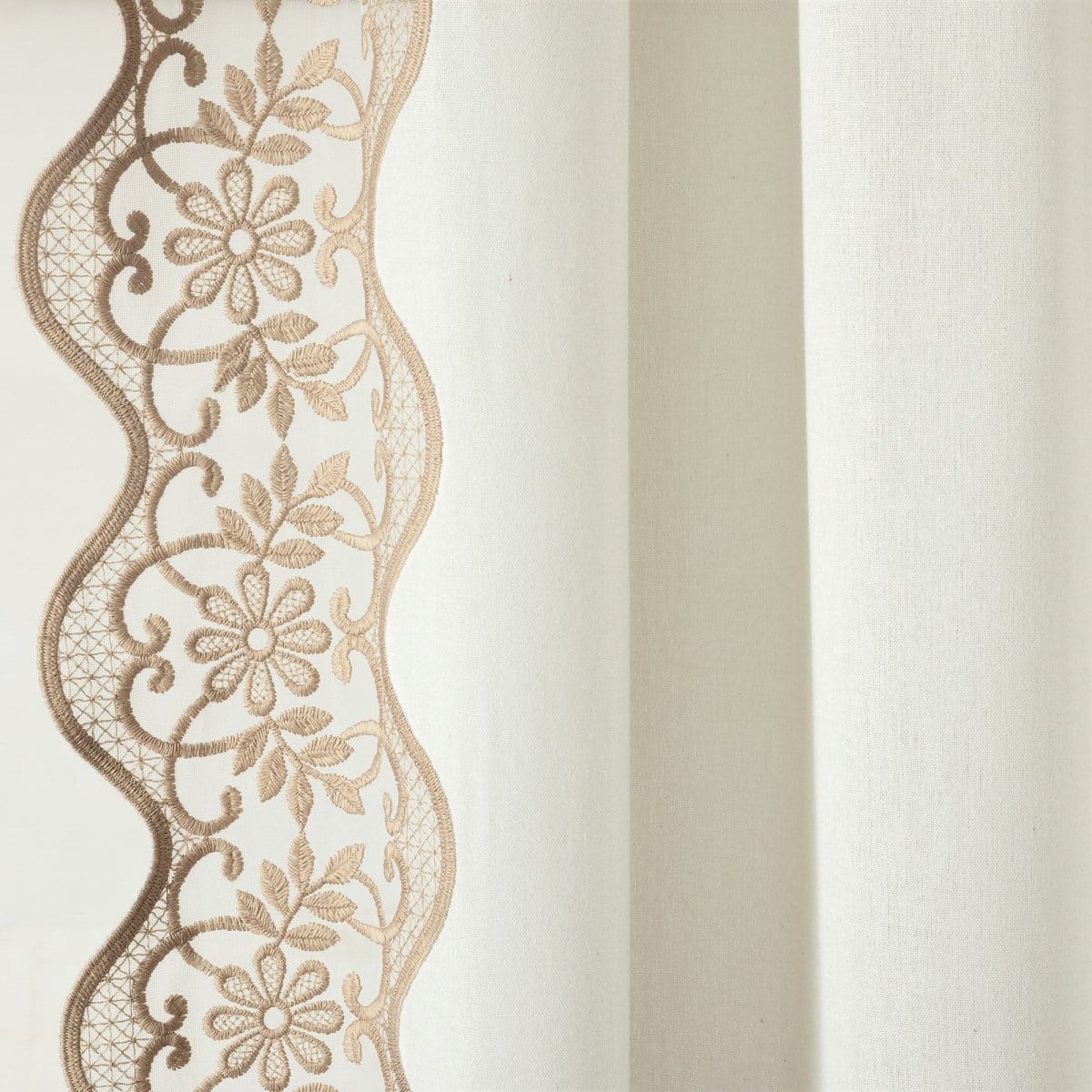 Scalloped Edge Lace Border Window Curtain Panel