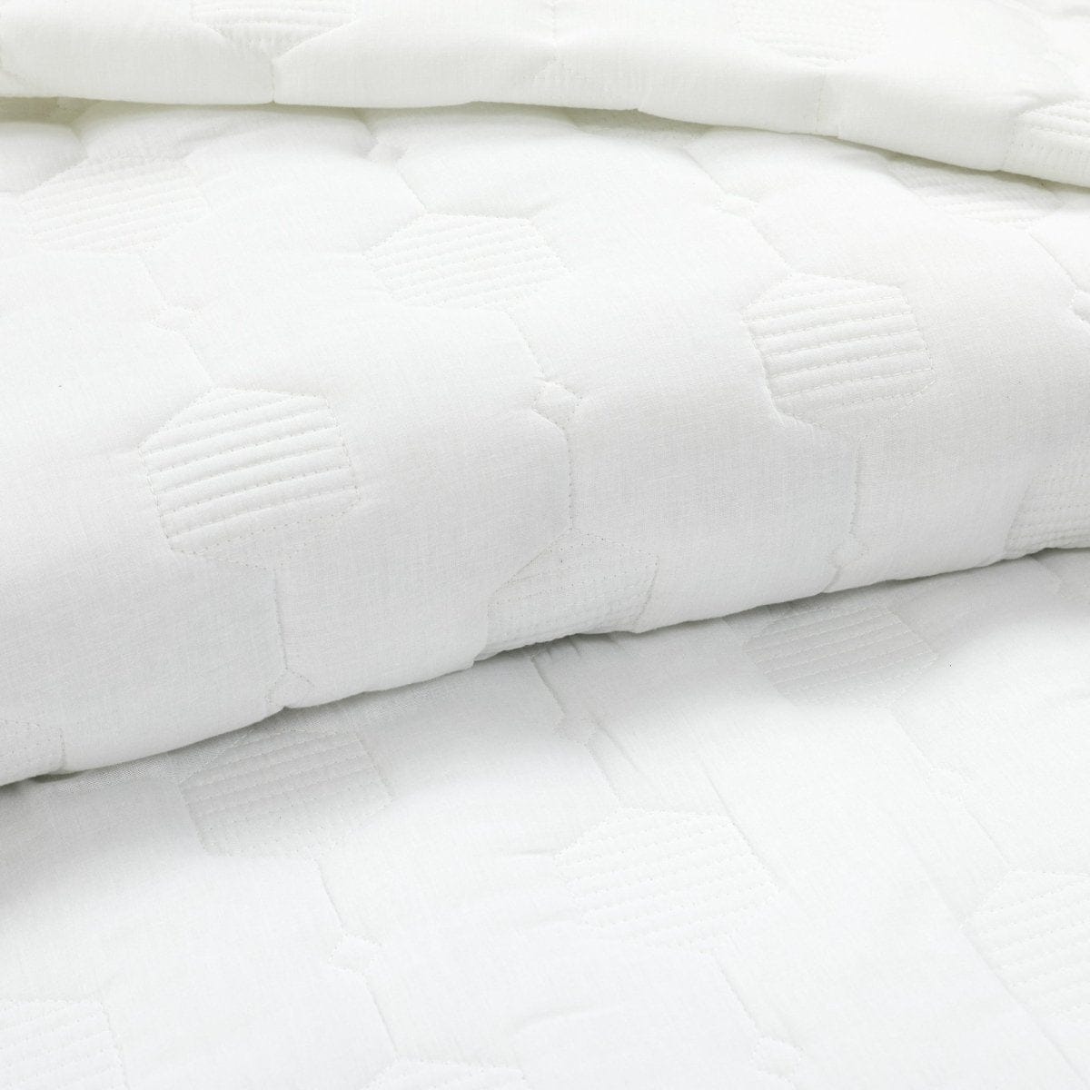 Hexagon Honeycomb Textured Cotton Quilt 3 Piece Set