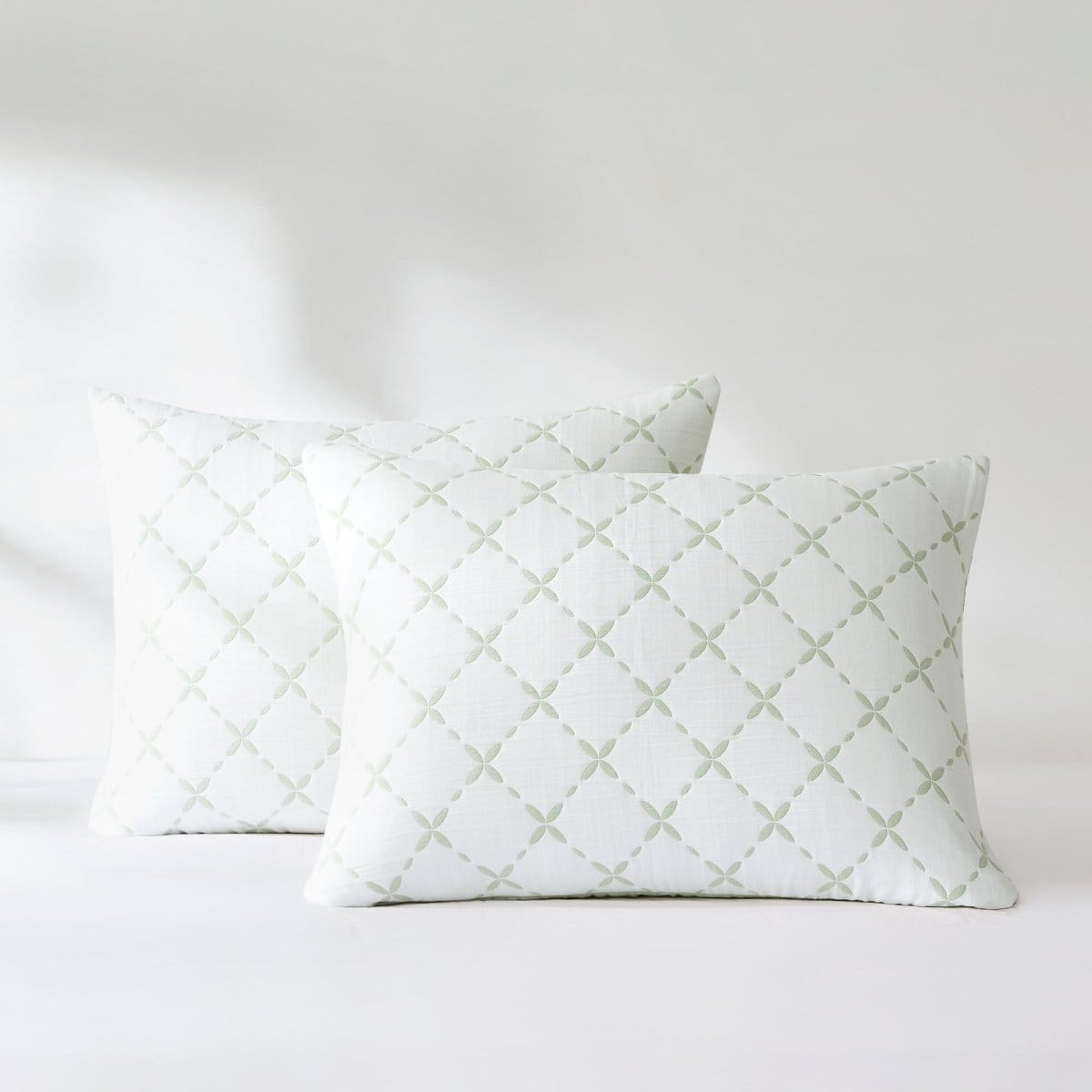 Diamond Leaf Jacquard Reversible Matelasse Coverlet Set