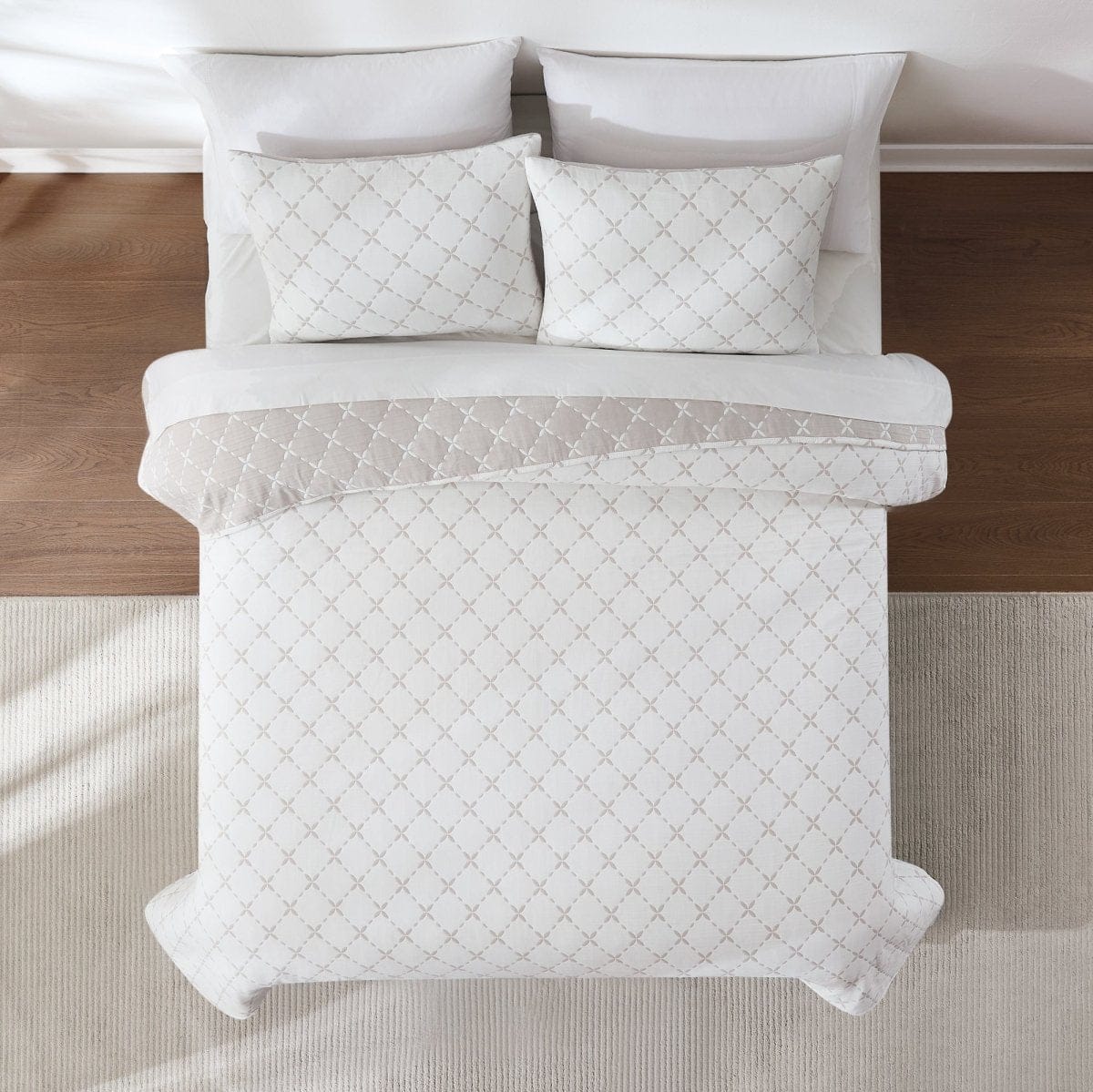 Diamond Leaf Jacquard Reversible Matelasse Coverlet Set
