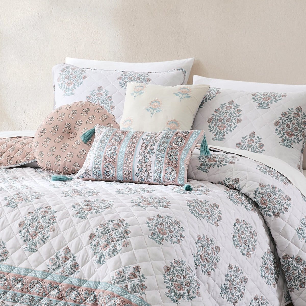 Sofia Flower Block Bouquet Reversible Quilt 6Pc Set