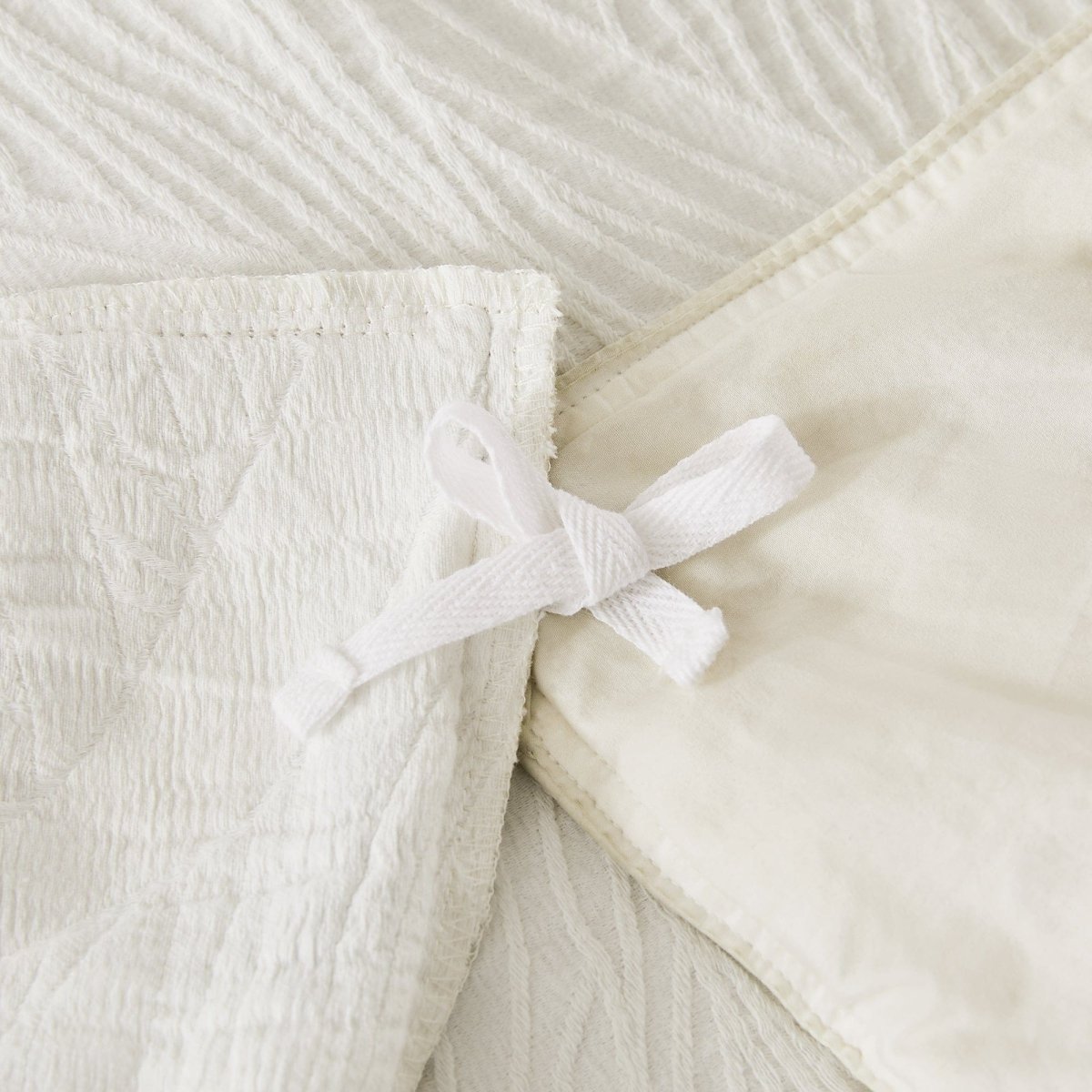 Capstone Whisper Duvet Cover Set