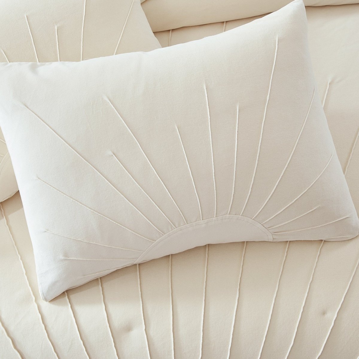 Solar Drift Velvet Comforter Set