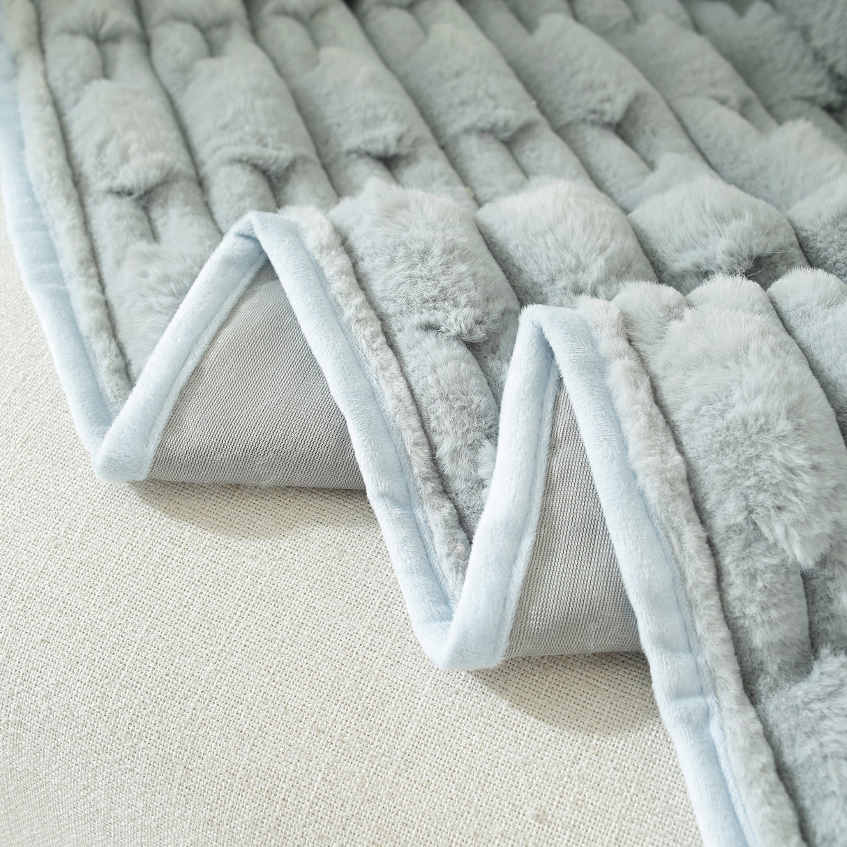Fluffy Faux Fur Couch Cover Plush Sofa Throw, Warm & Stylish Sofa Protector