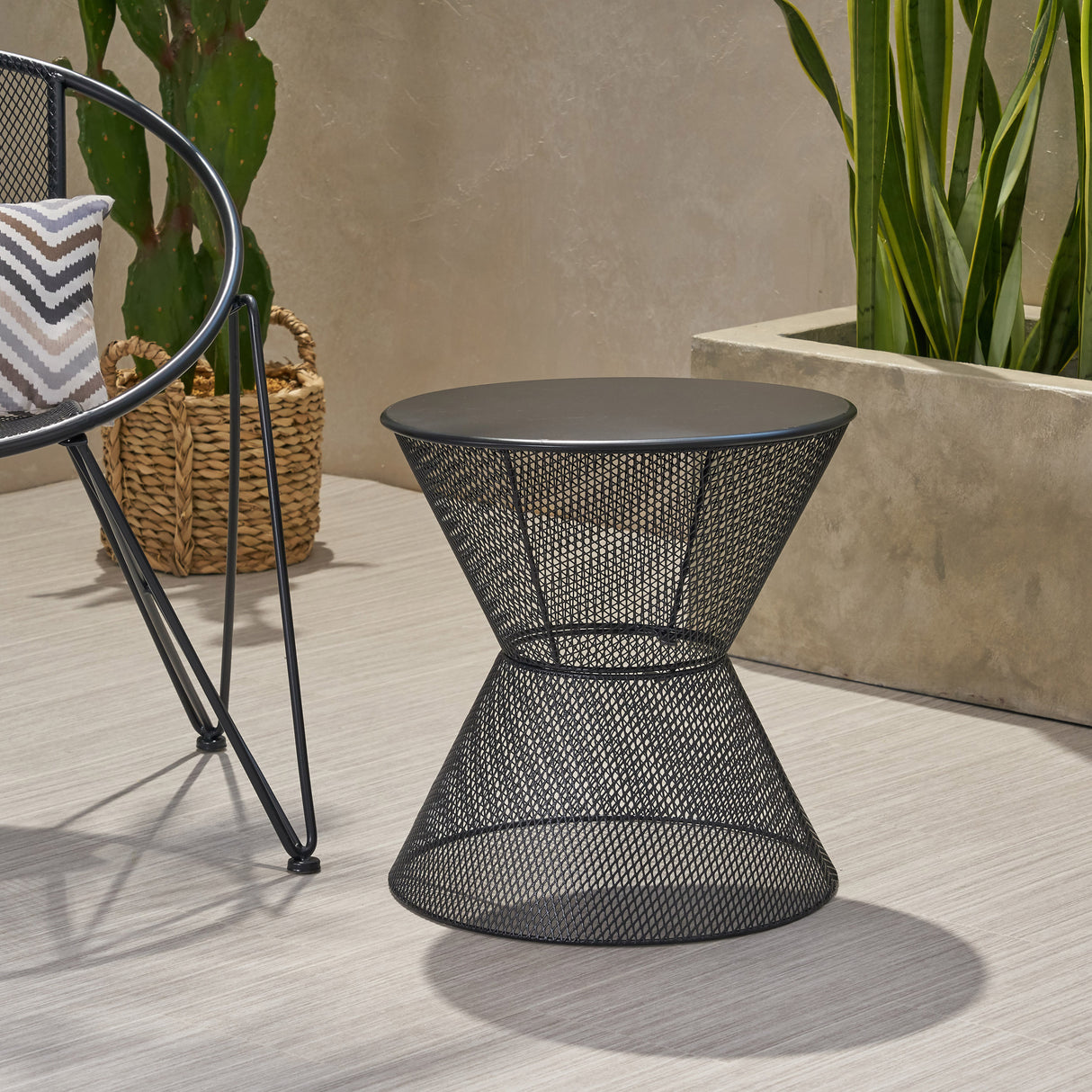 Nevada outdoor side table