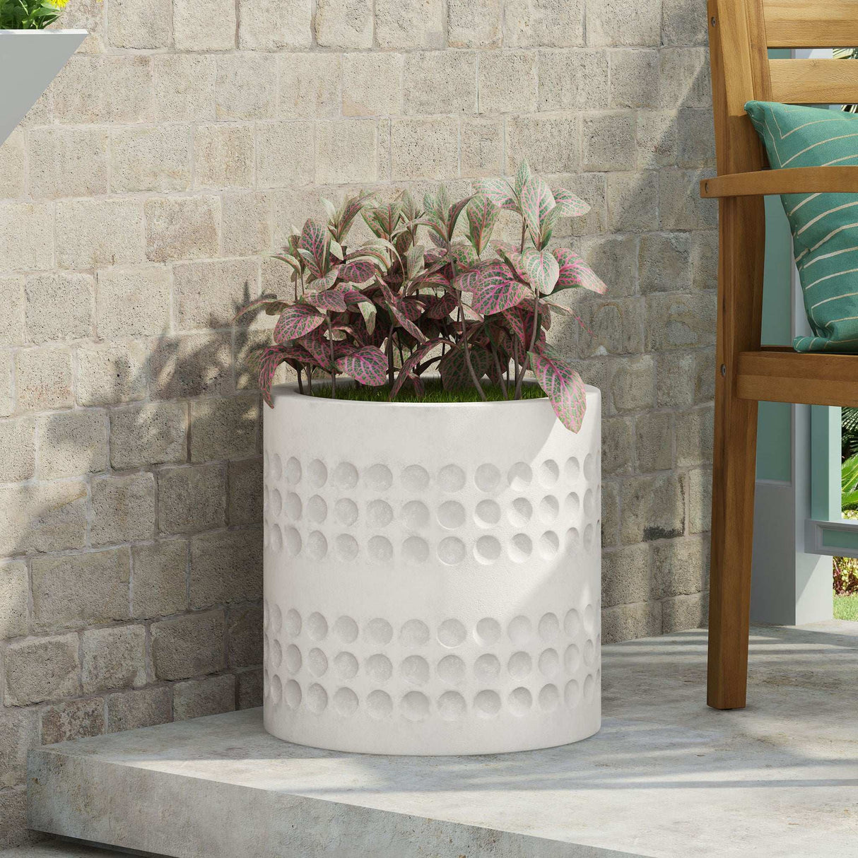 Elegant Design Cube Planter
