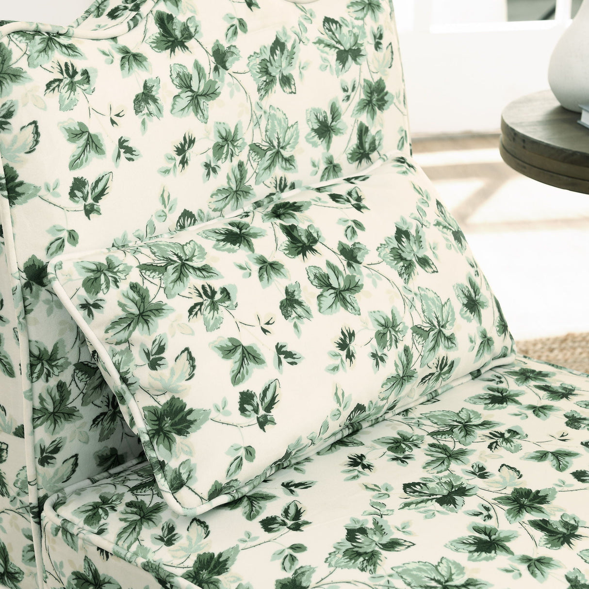 Stylish Flannel Dining Chair With Soft Cushion And Backrest