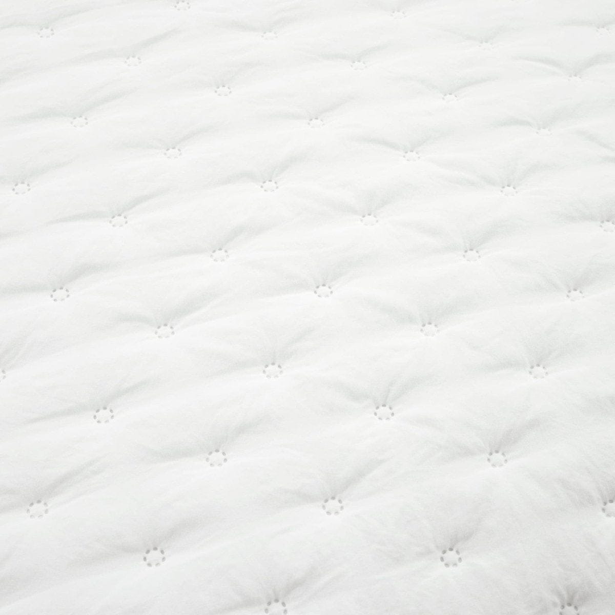 Reyna Ruffle Reversible Oversized 3 Piece Quilt Set