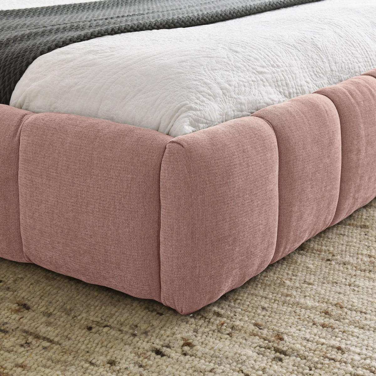Modern Platform Bed Frame With Thick Fabric
