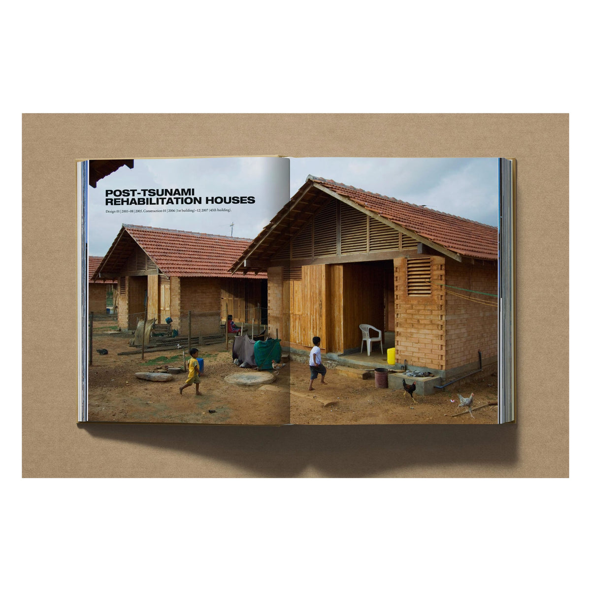 Shigeru Ban. Complete Works 1985–Today (German, French, English)