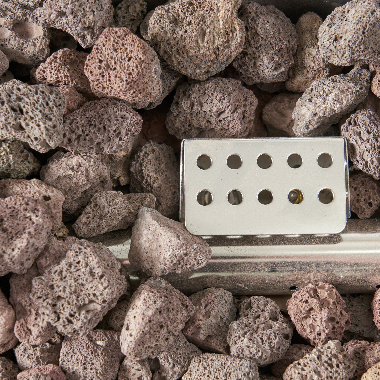 Contemporary Outdoor 40,000 BTU Propane Fire Pit in Light Grey MgO Concrete