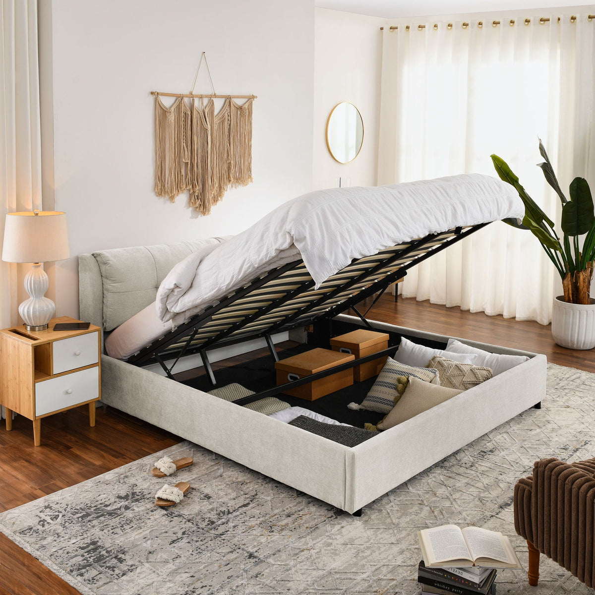 Storage Upholstered Hydraulic Platform Bed With Integrated Headboard