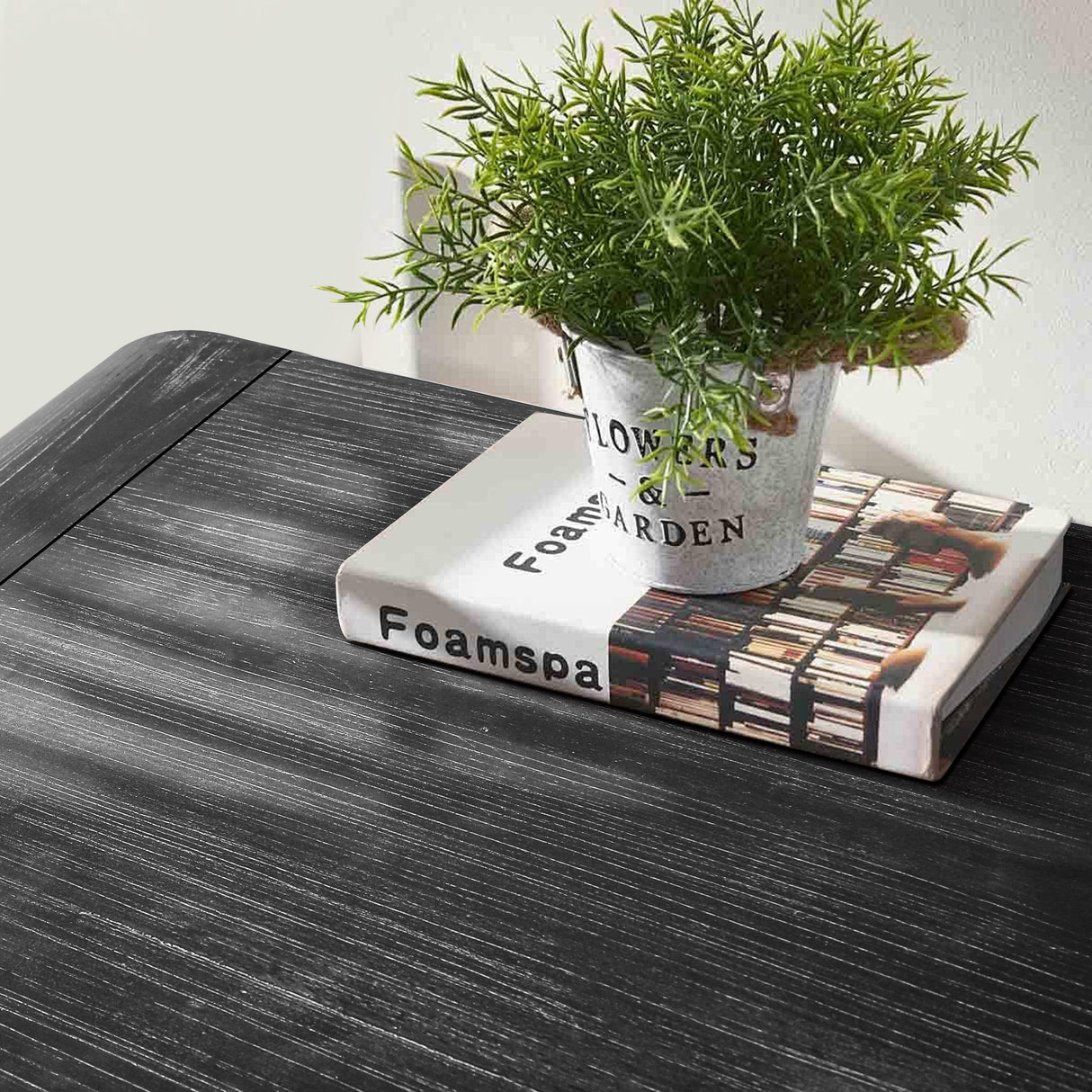 Amulette 4-Door Sideboard with Curved Edge and Adjustable Shelves