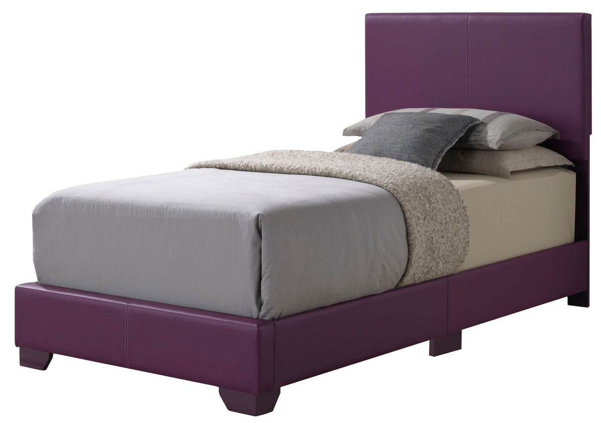 Elegant Platform Bed For Relaxed Spaces