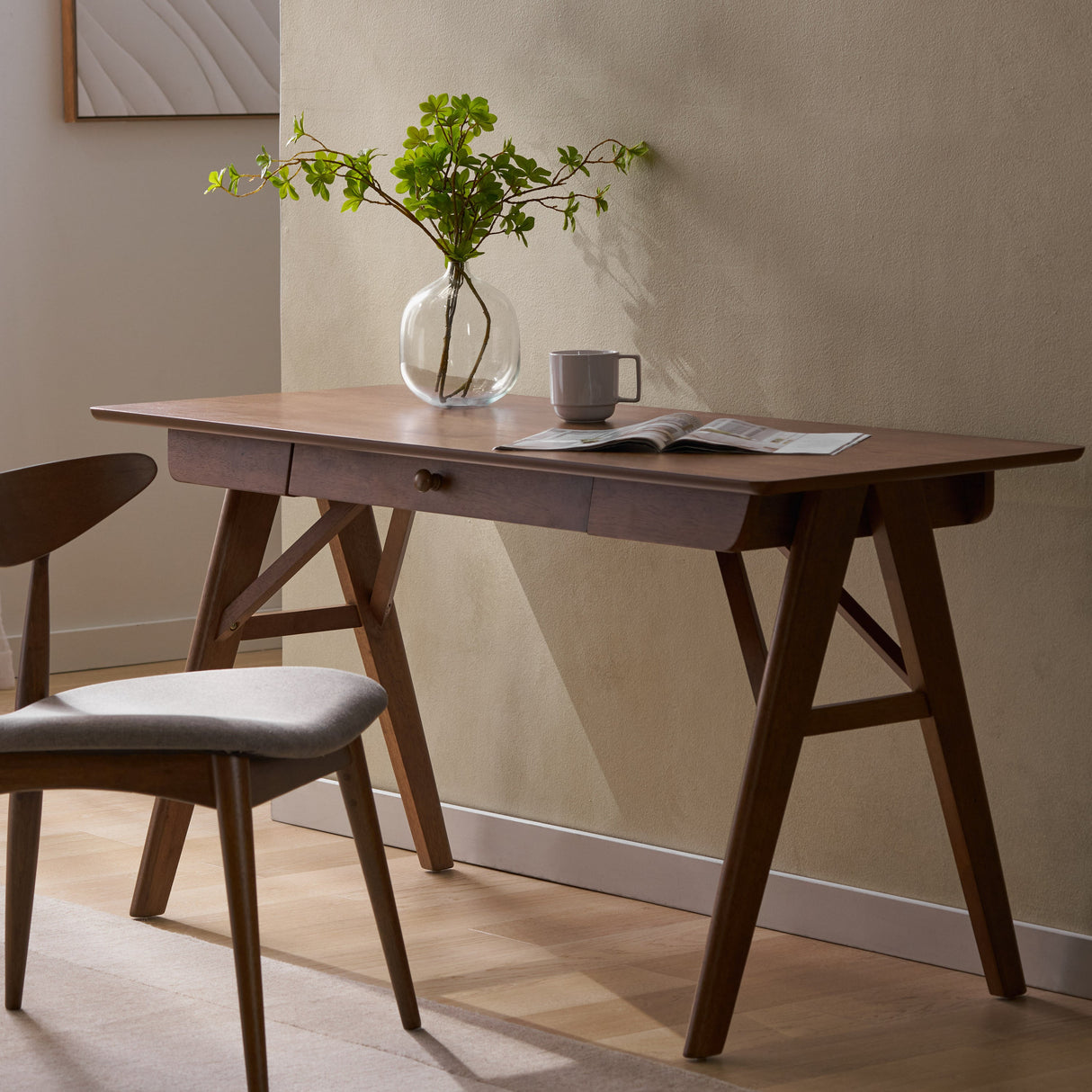 Wood Desk with Drawers for Small Spaces