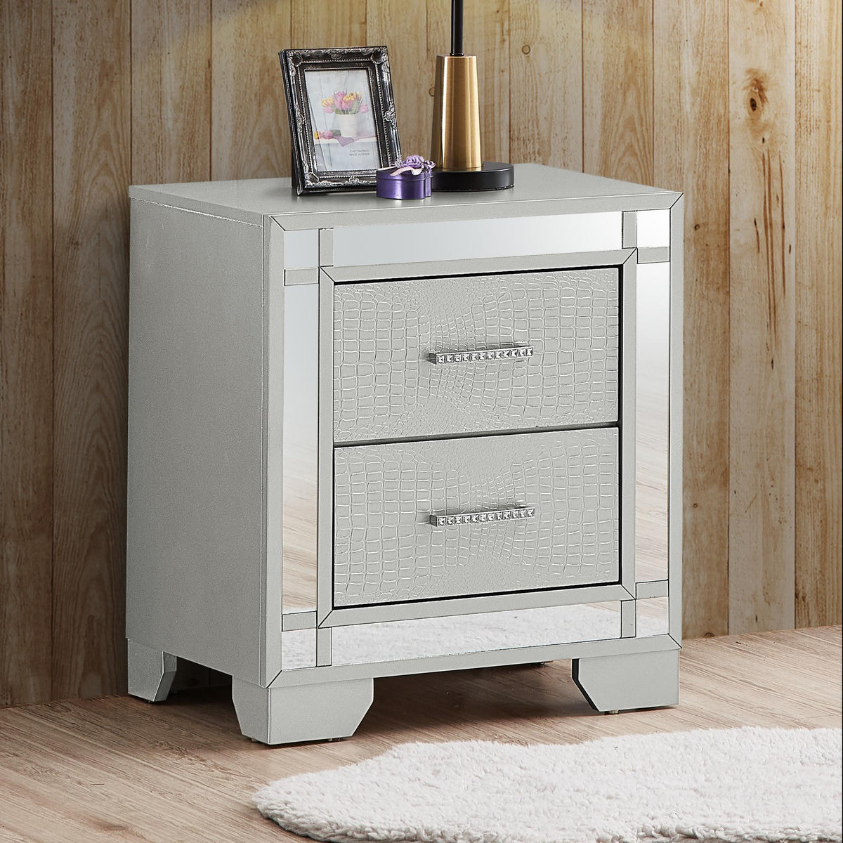 Madison - Nightstand - Silver Champagne
