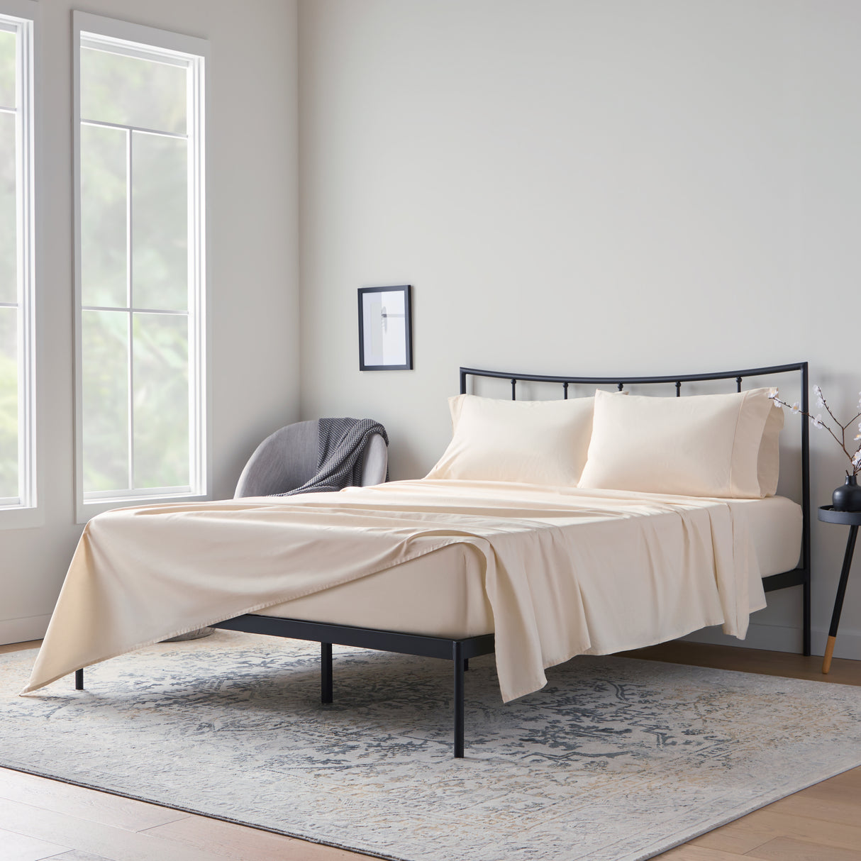 Weekender-200-TC-Cotton-Sheet-Set,-Twin-XL,-Cream-Bed-Sheets