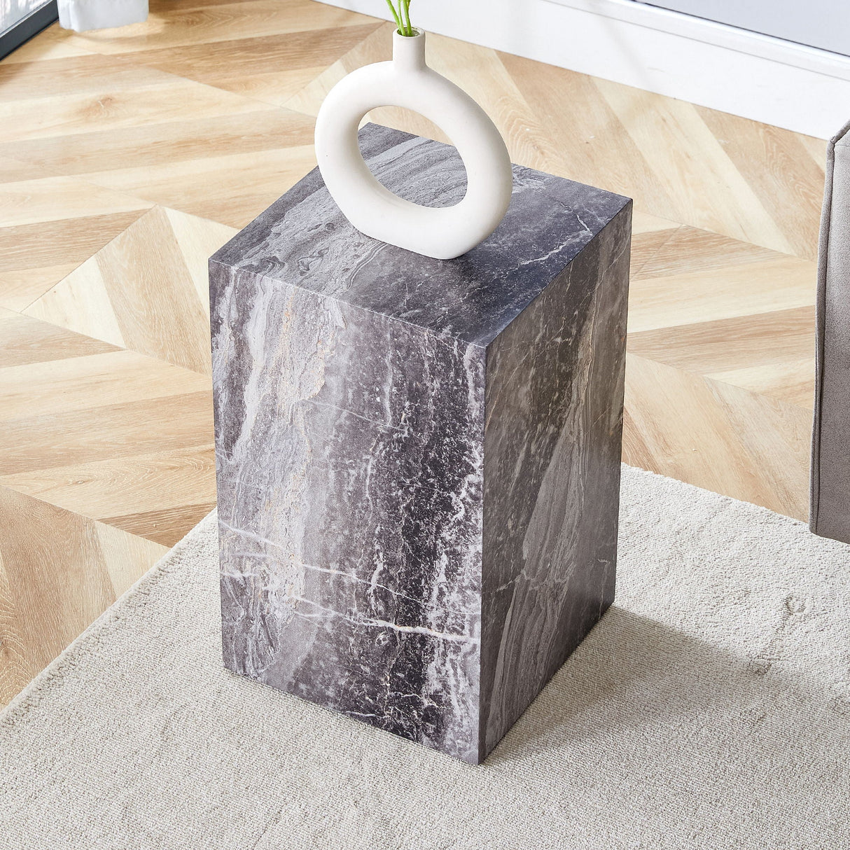 Modern Coffee Table With Stylish Design
