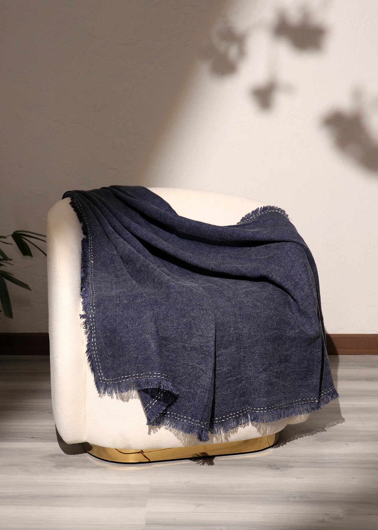 Stonewashed-Linen-Woven-Throw-Blanket-with-Fringe-–-52X68'-