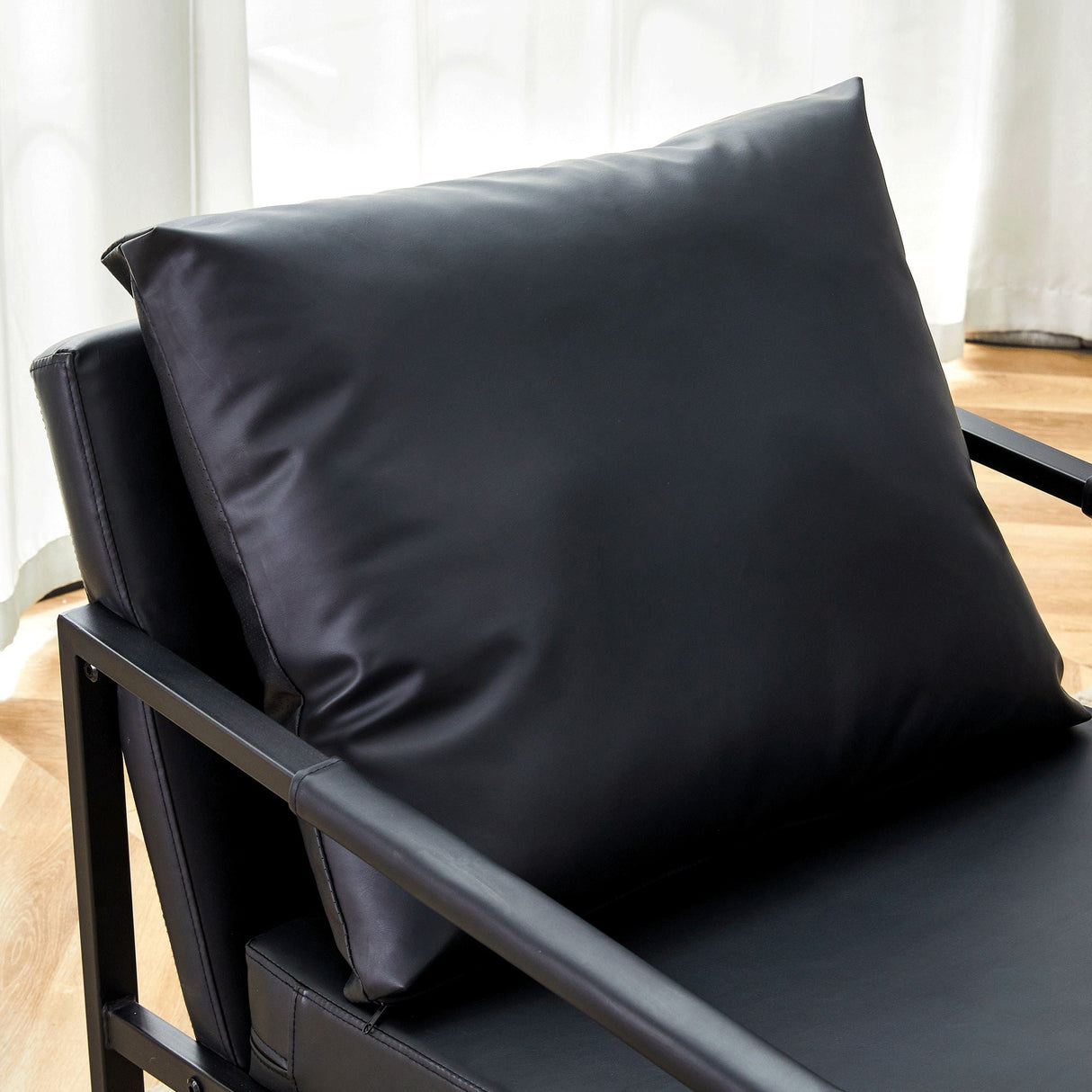Classic And Metal Frame Sofa, Ergonomically Designed, A Perfect Blend Of Modern And Industrial Styles
