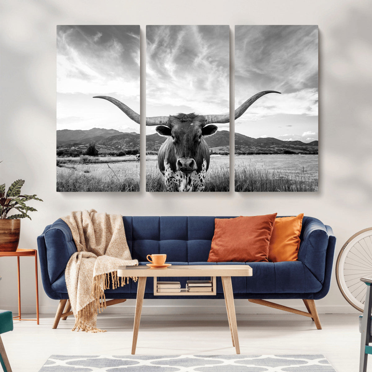 Longhorn Black and White Wall Art – Rustic Western Bull