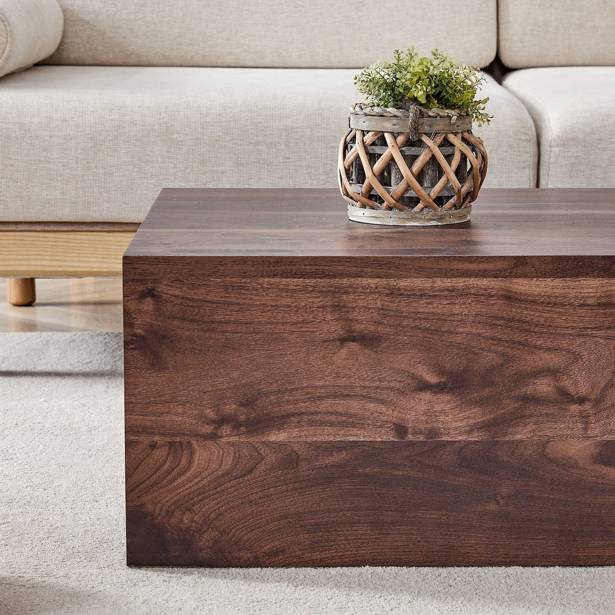 Luxurious Walnut Wood Grain MDF Coffee Table