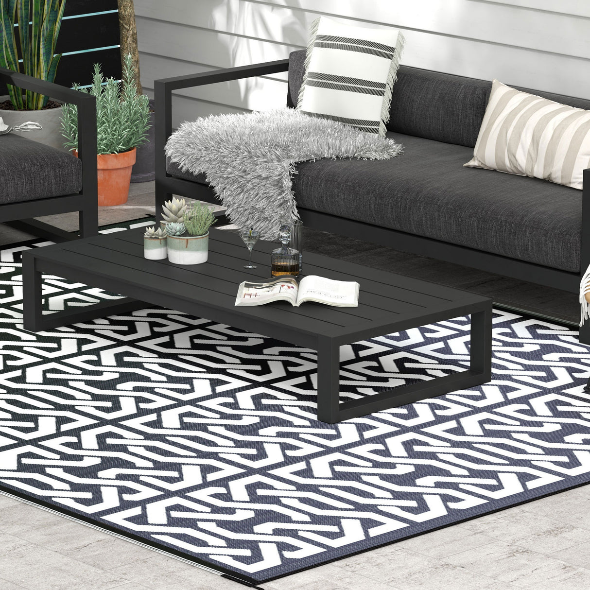 Reversible-outdoor-rug,-9'-x-12'-waterproof-plastic-straw-floor-mat,-black-&-white-chain-Outdoor-Rugs