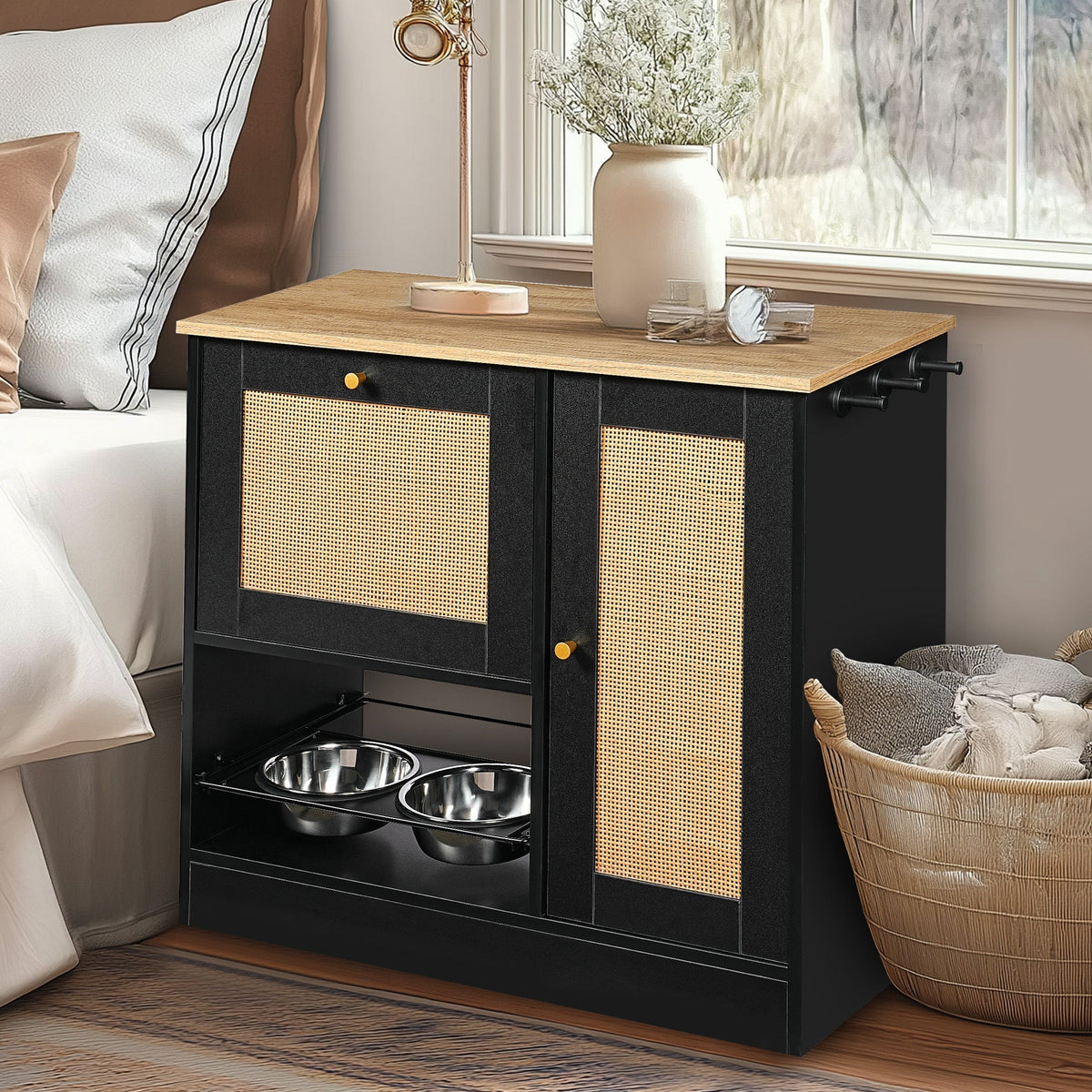Feeding Station with 2 Lockers and Elevated Bowls - Black