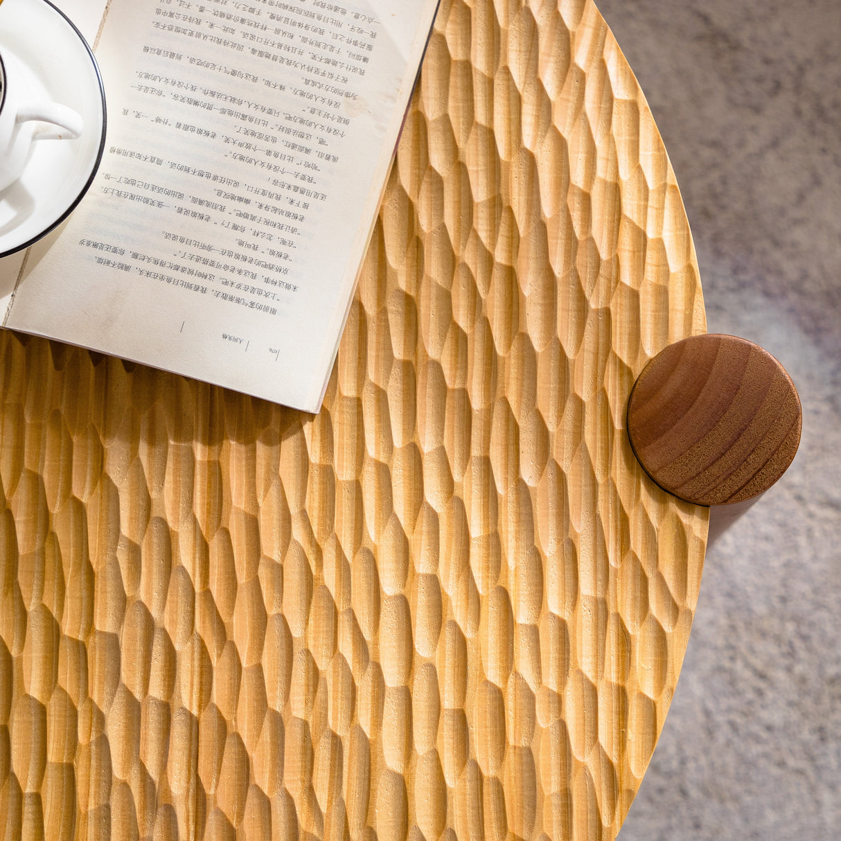 Round Coffee Table with Solid Wood for Living Room