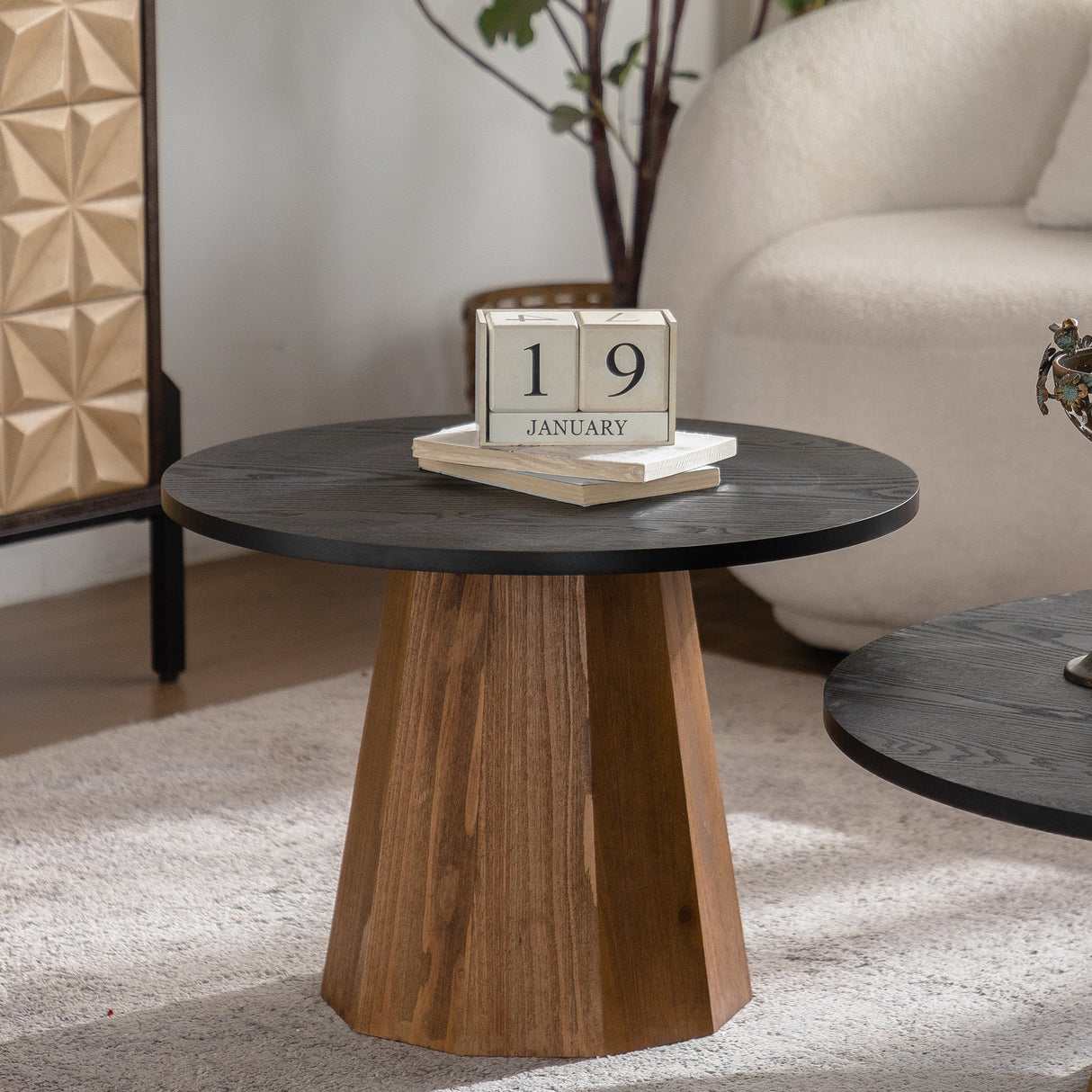 Round Coffee Table - Sturdy Pedestal Wooden Tea Table for Living Room