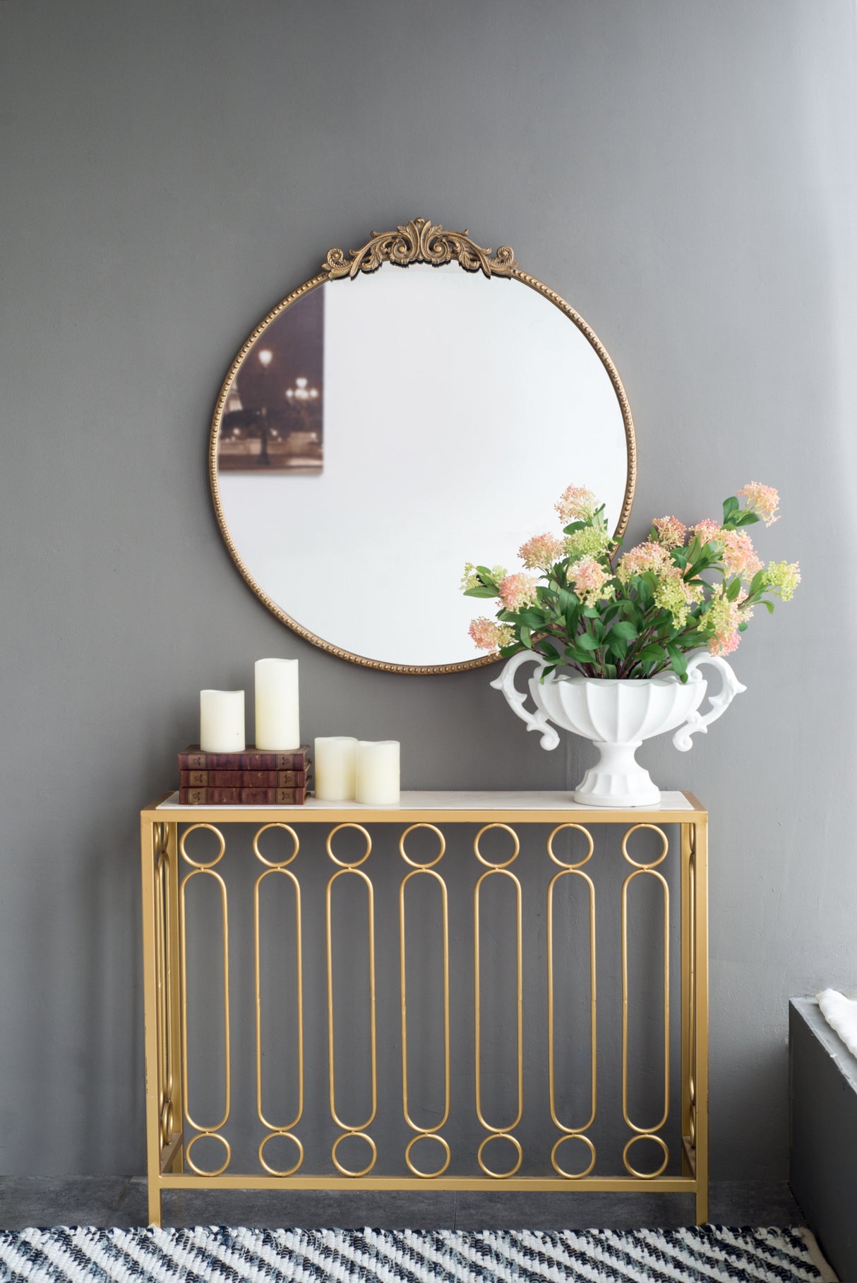 The-Aurelia-Round-Mirror-Decorative-Mirrors