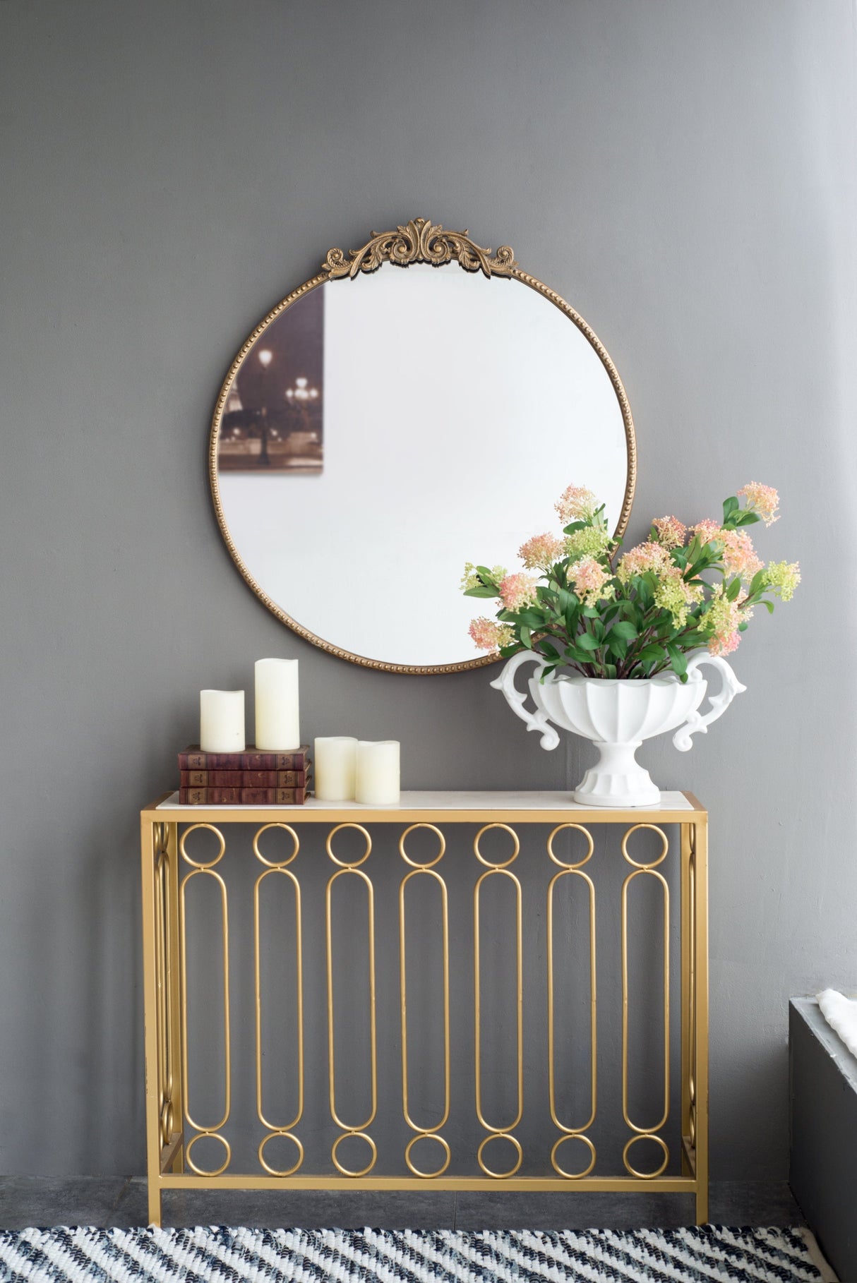 The Aurelia Round Mirror