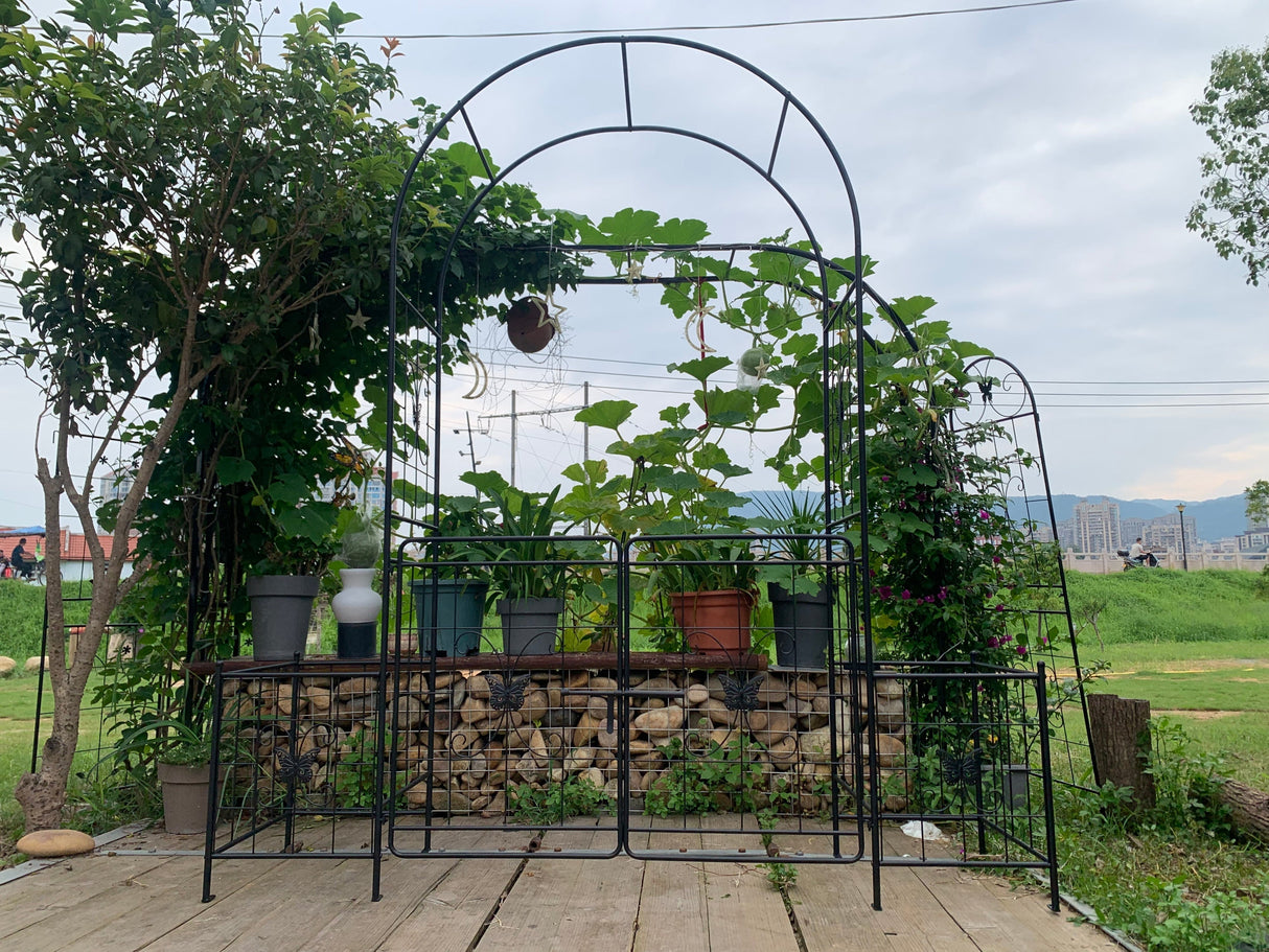Garden Arch Arbor Trellis for Climbing Plants with Gate, Durable Metal Garden Arch Outdoor Wedding Arch, for Wedding Ceremony Party Plant Climbing Rose Vines Lawn Courtyard Patio Black, 7.15ft