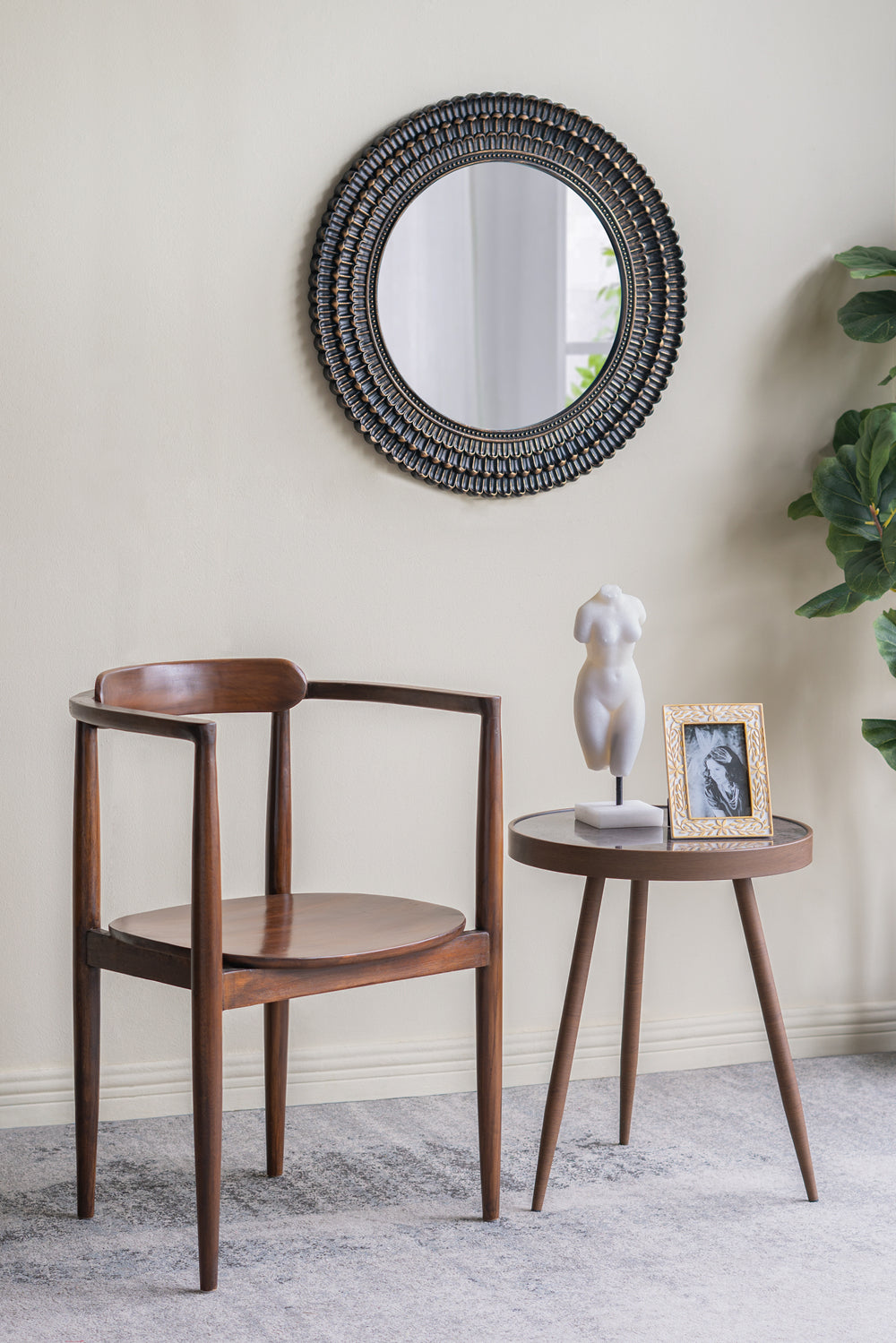 Round Black and Gold Wooden Accent Mirror with Woven Texture - 26.5"
