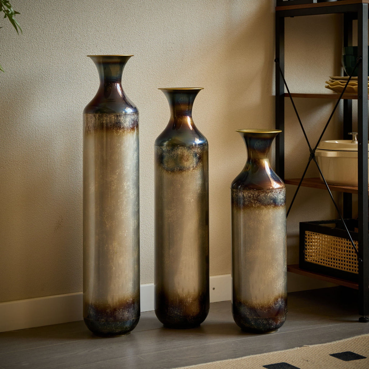 Modern Droplet Shaped Floor Vase Set, Glazed Metal Decorative Vases 3 Piece Home Accent For Living Room - Gold / White