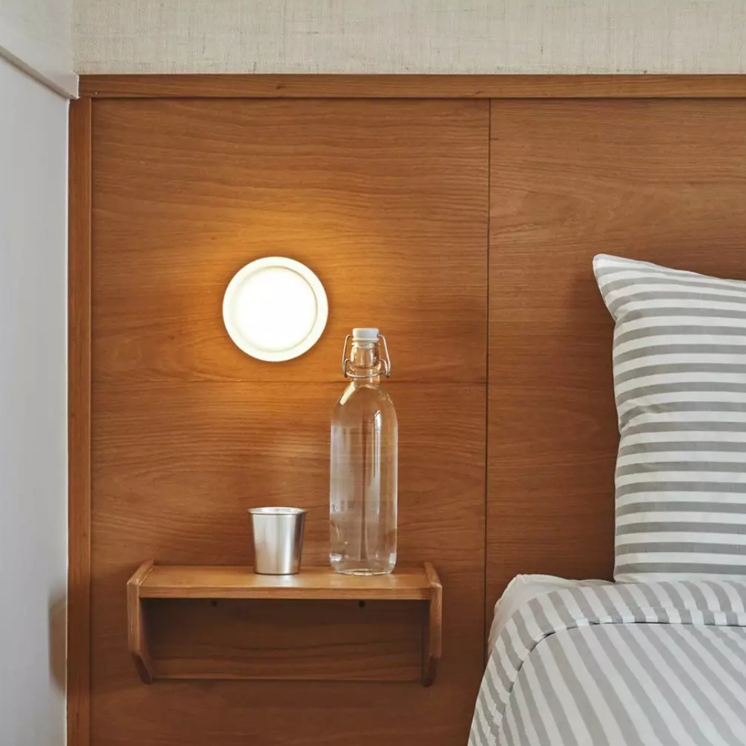 Modern Glass Round LED Wall Sconce 1-Light Aluminium Indoor Wall Lamp