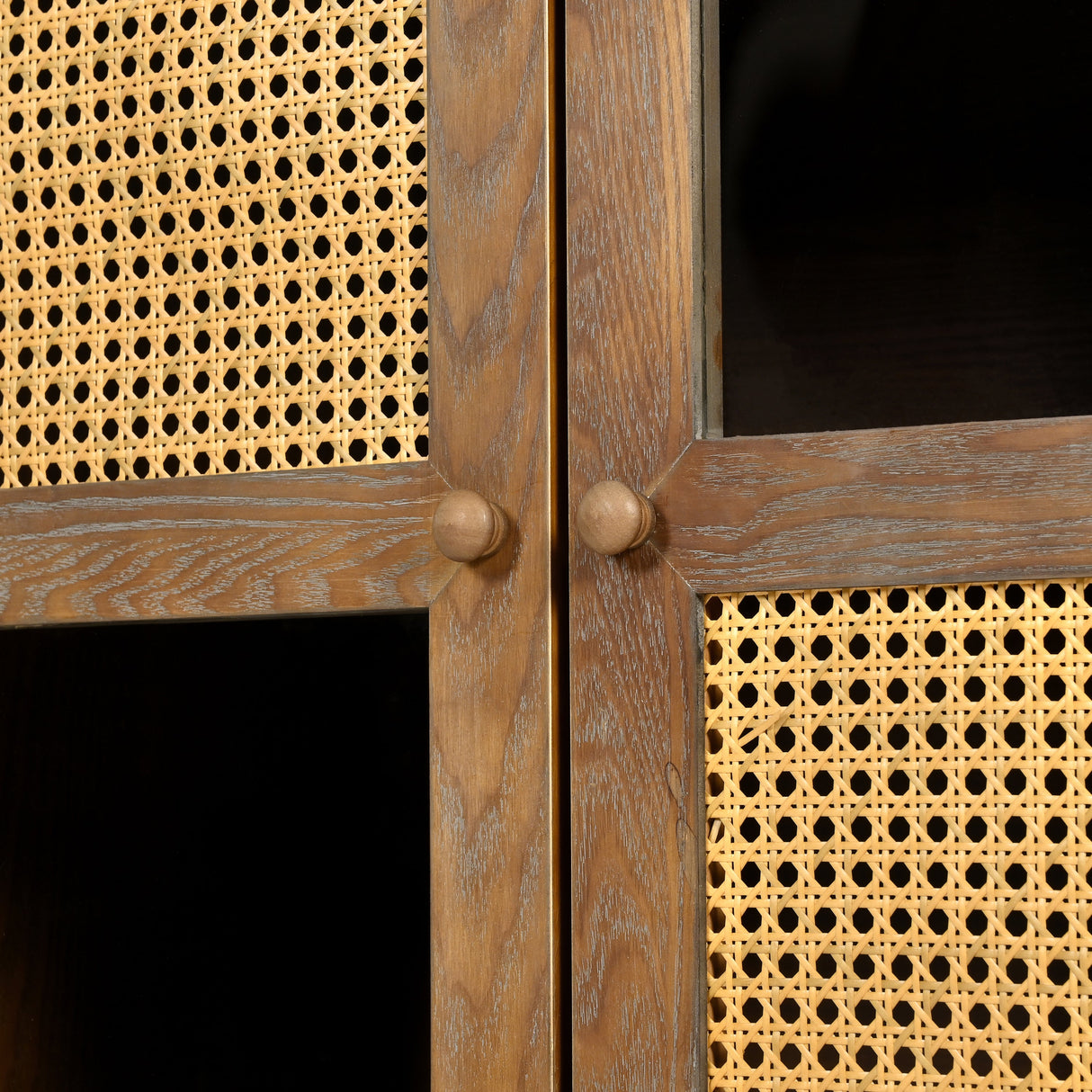 Retro 4-Door Sideboard