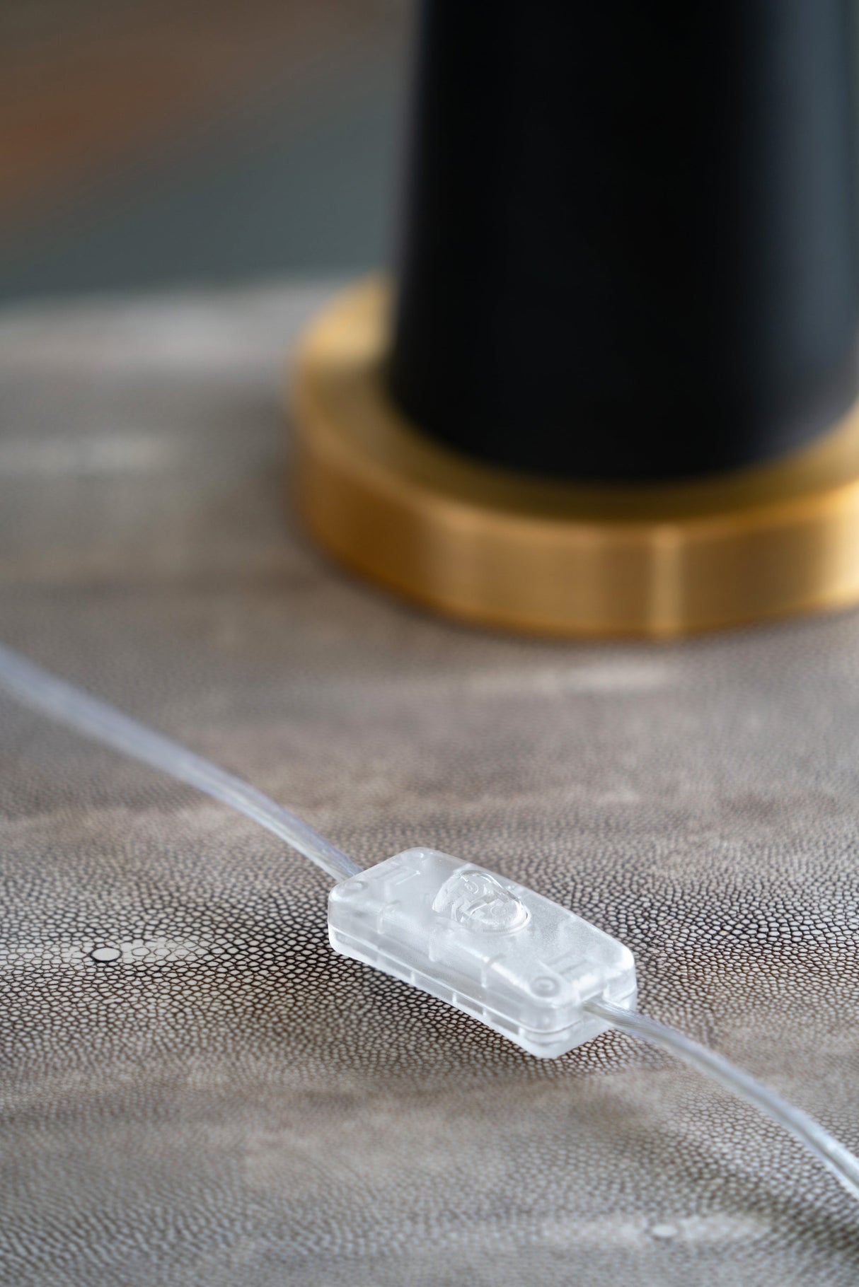 Teardrop Silhouette Table Lamp