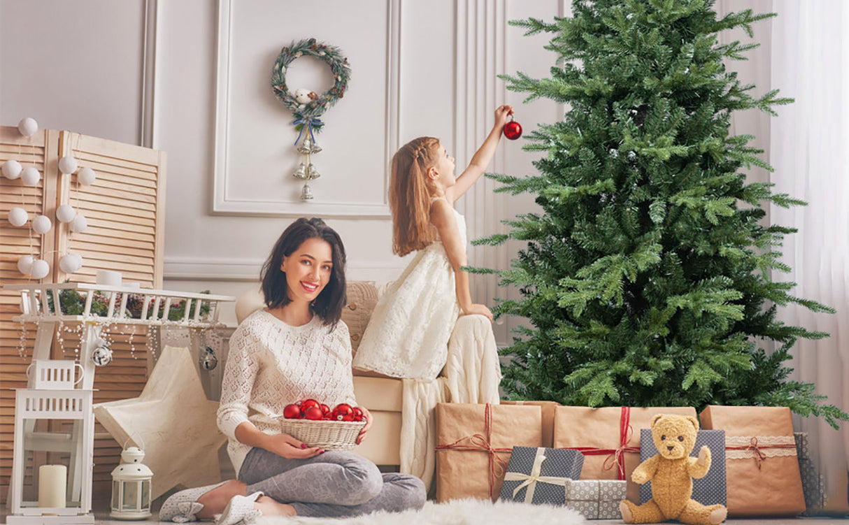 4FT Green PVC and PE Christmas Tree with 919 Tips