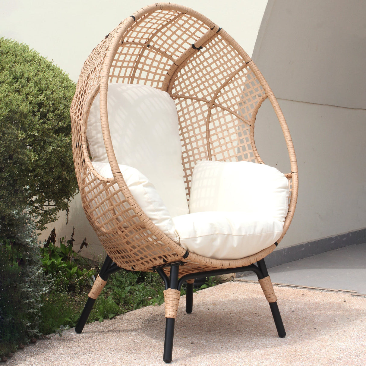 New Grid Style PE Wicker Weaving Patio Egg Chair with Natural Color Rattan Beige Cushion