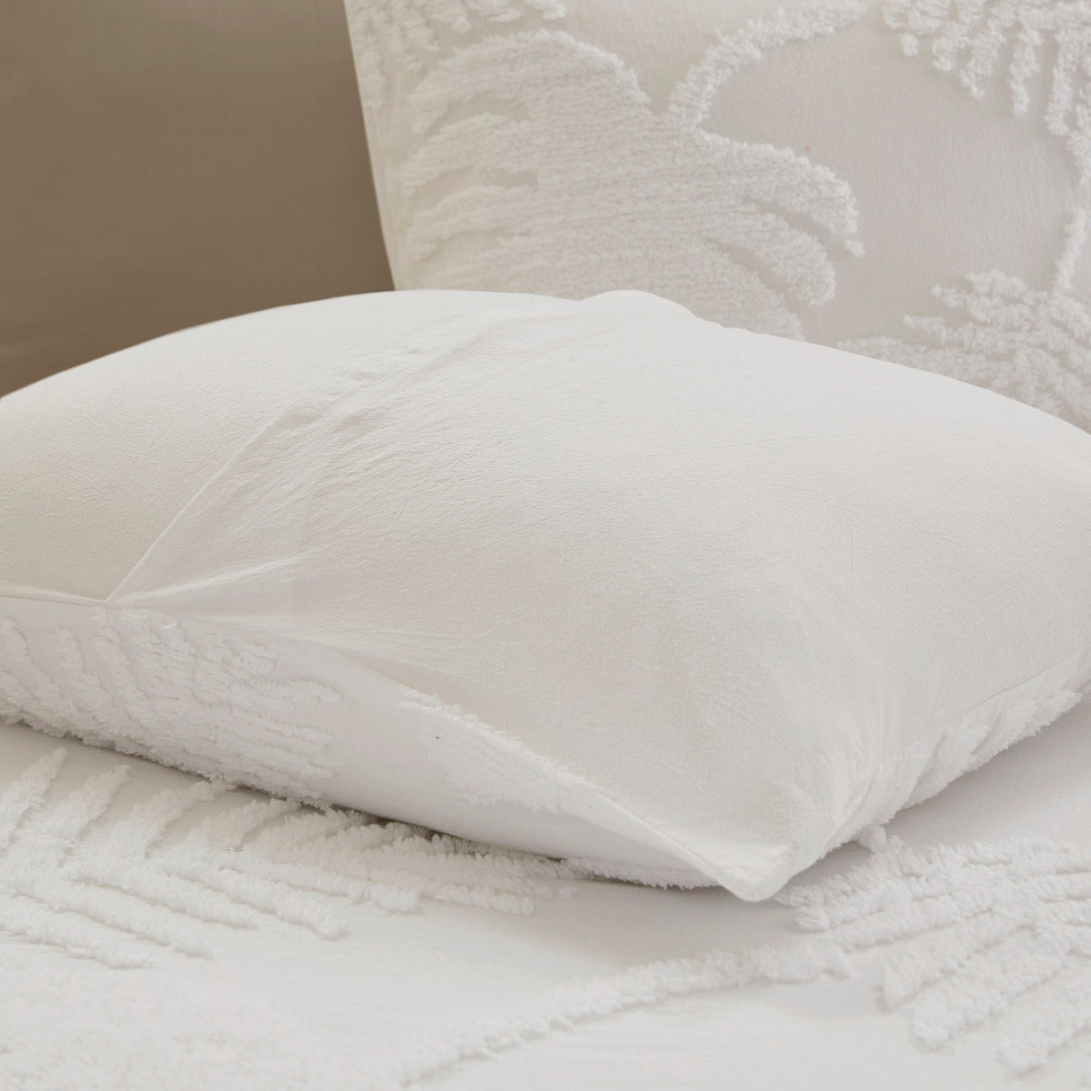 3 Piece Tufted Cotton Chenille Palm Comforter Set Off-White Full/Queen