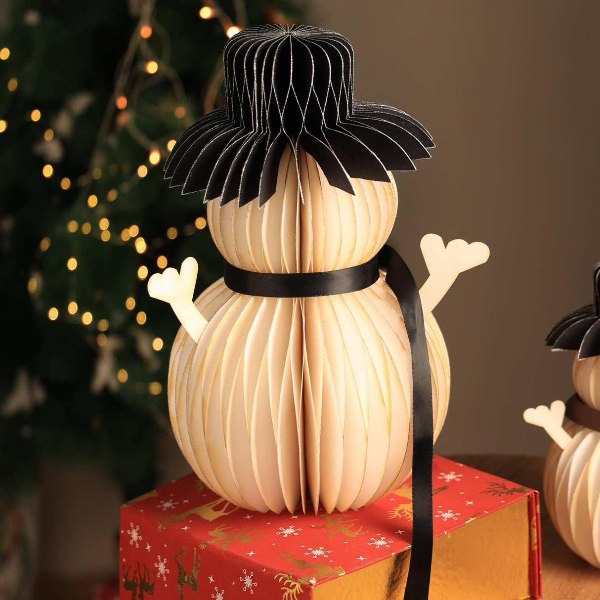 Honeycomb-Handmade-Paper-Snowman--White-Festive-Décor-